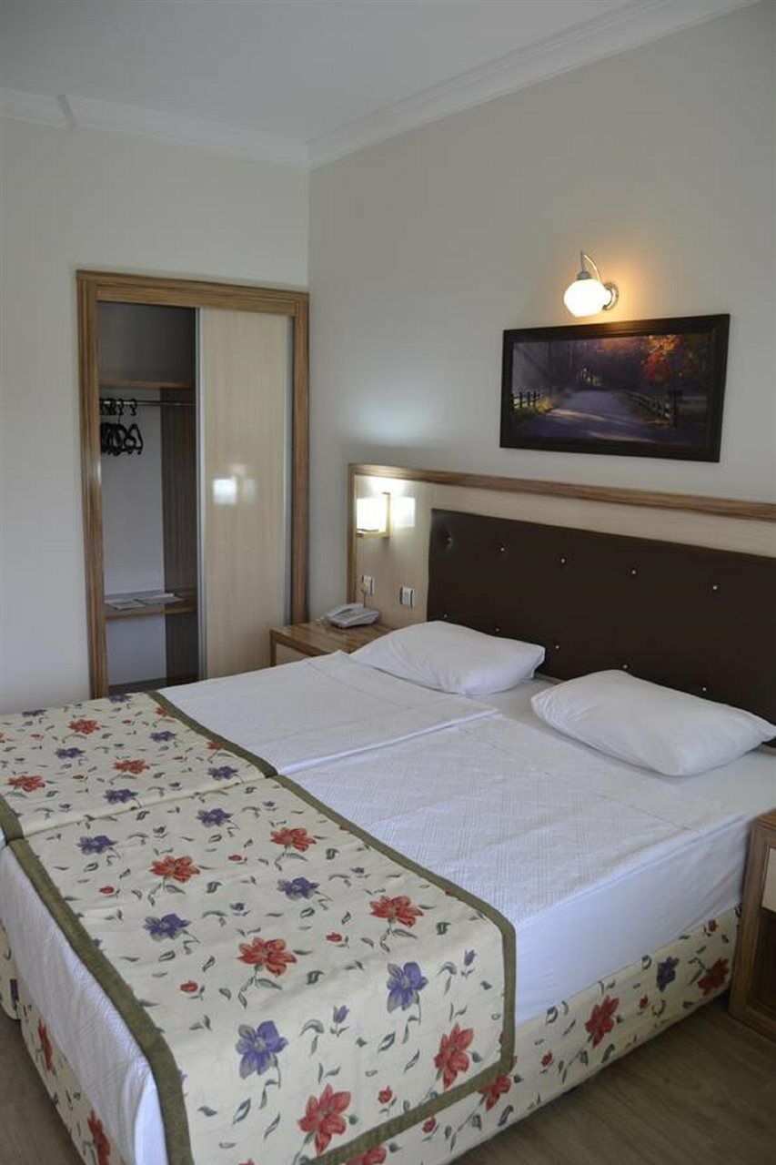 Venus Hotel 시데 외부 사진
