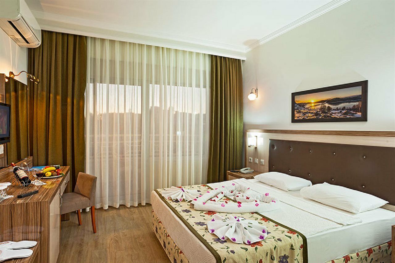 Venus Hotel 시데 외부 사진